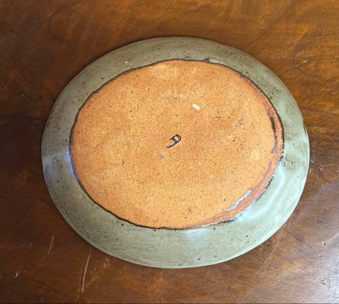 島岡達三　人間国宝　益子焼　象嵌赤絵草花文楕円皿　未使用　箱入り