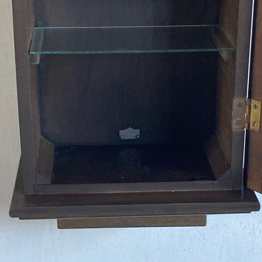 古い壁掛けガラスケース 3段 飾り棚