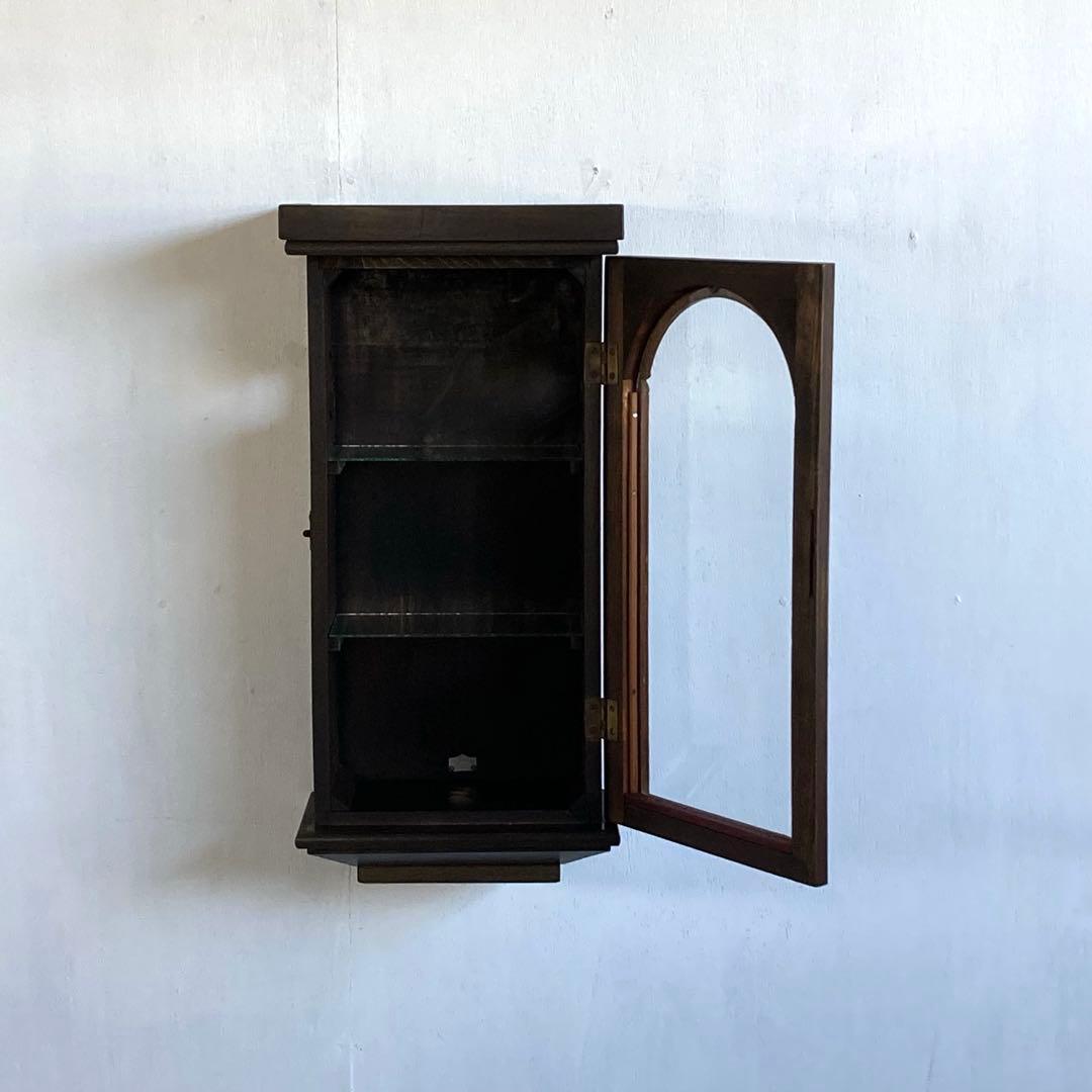 古い壁掛けガラスケース 3段 飾り棚