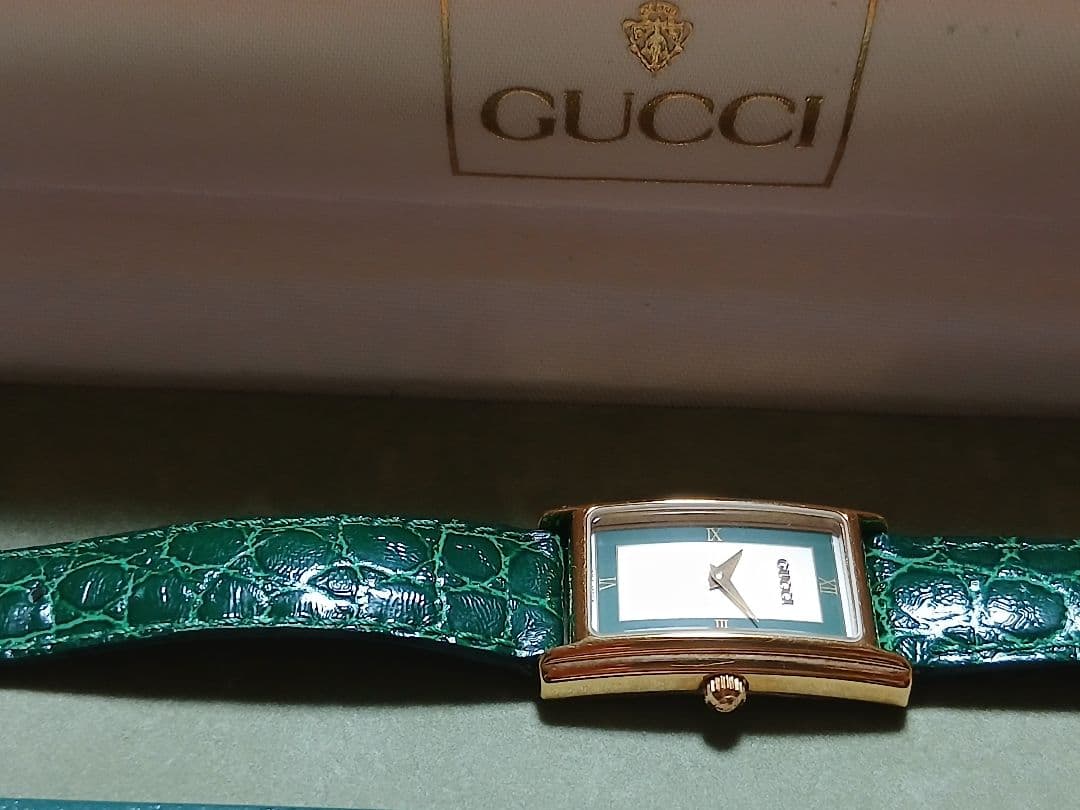 ジャンクGUCCI グリーンレザー腕時計