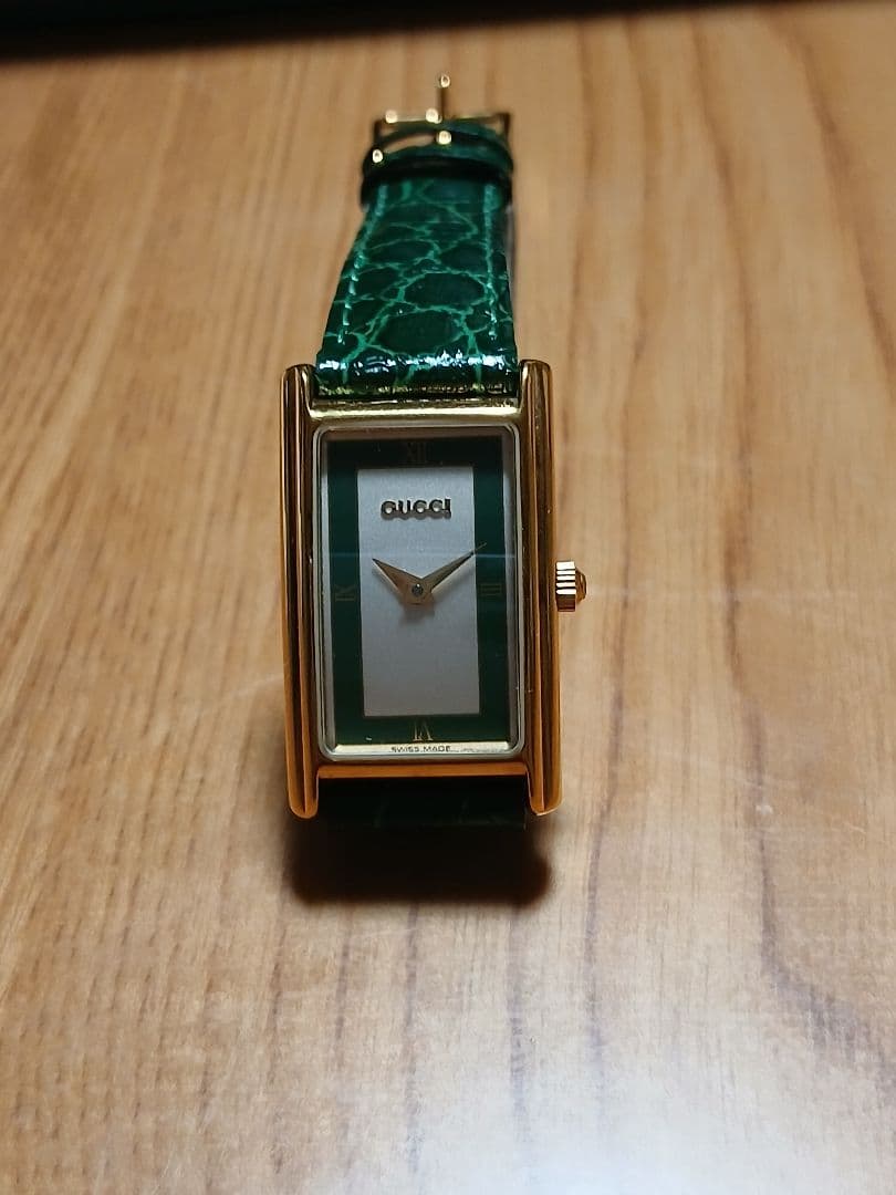 ジャンクGUCCI グリーンレザー腕時計