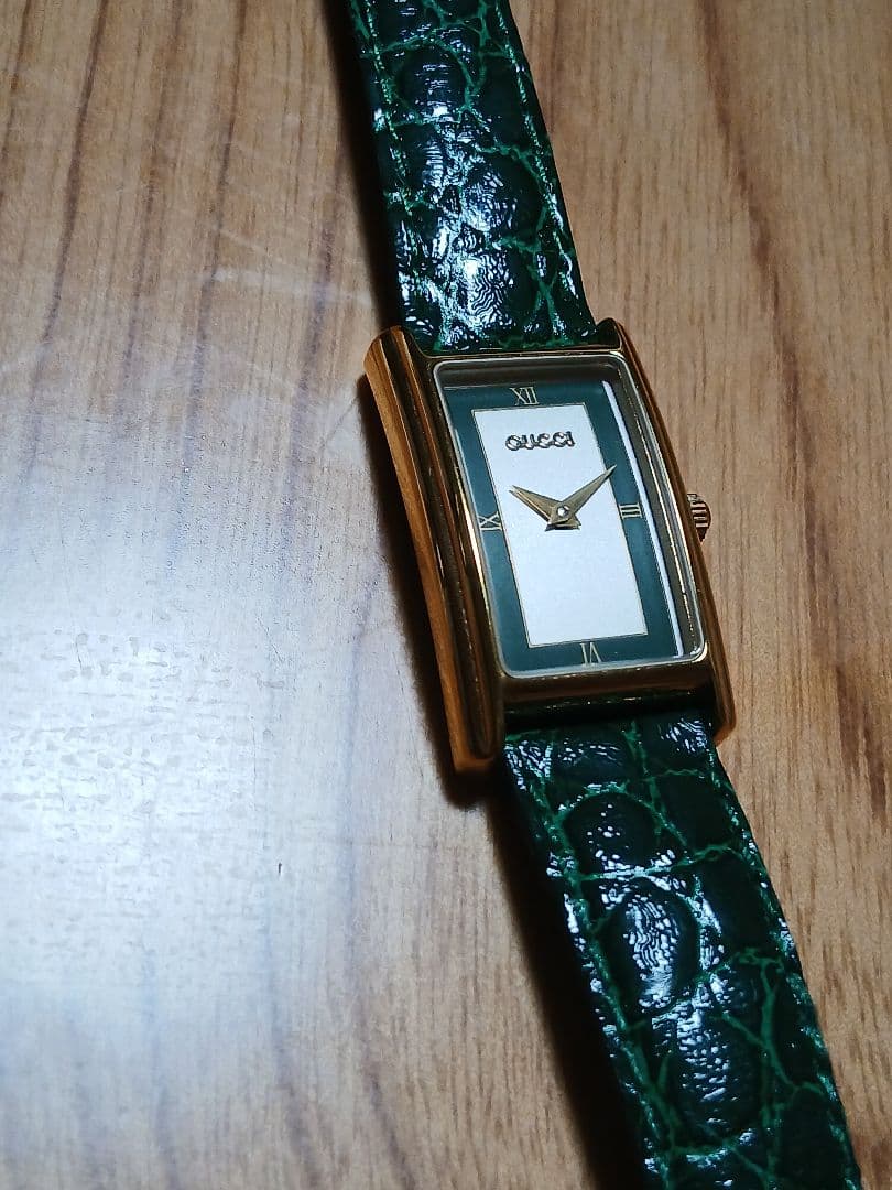 ジャンクGUCCI グリーンレザー腕時計