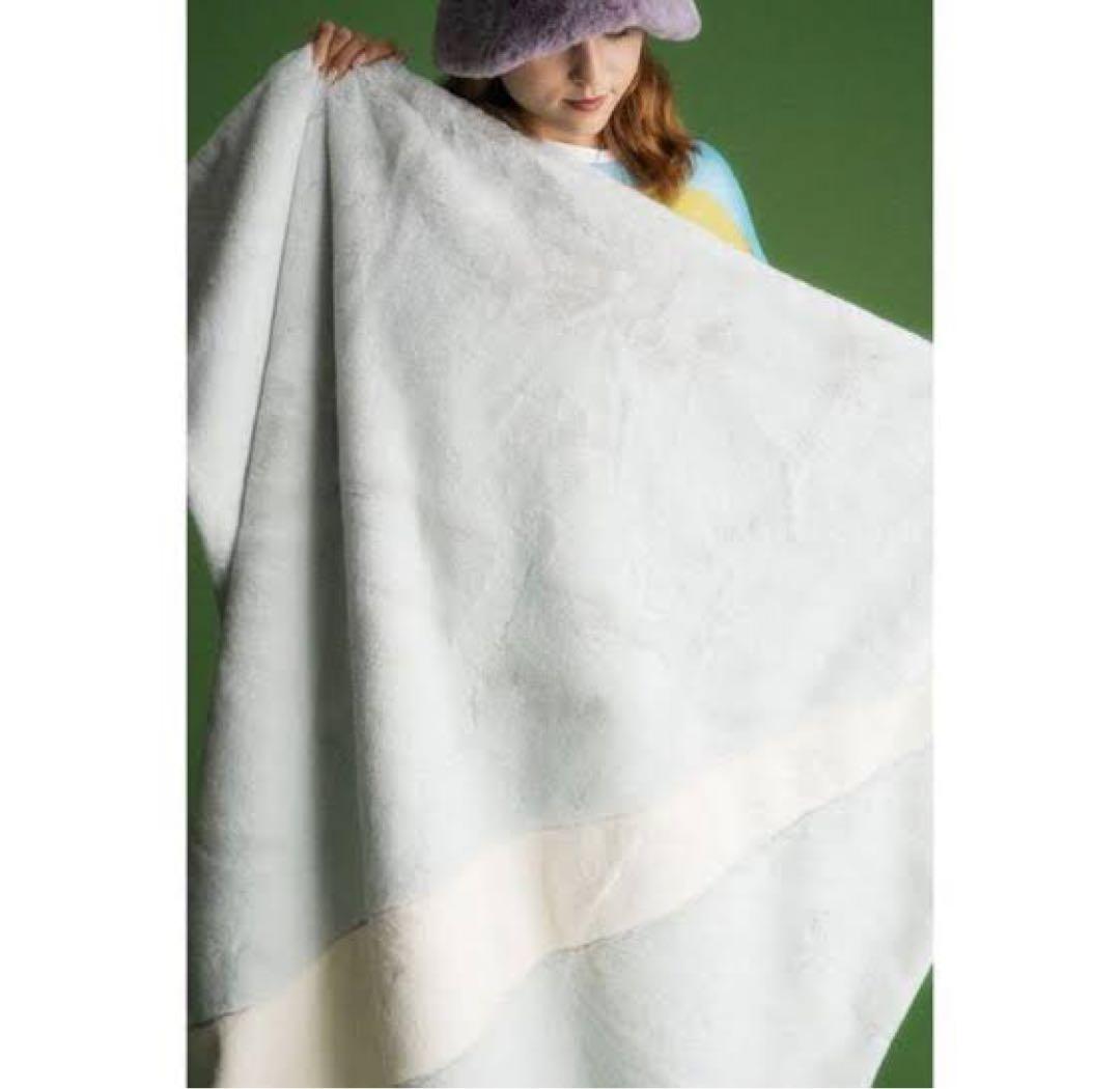 【激レア】NIKE W NSW BLANKET FAUX FUR ブランケット