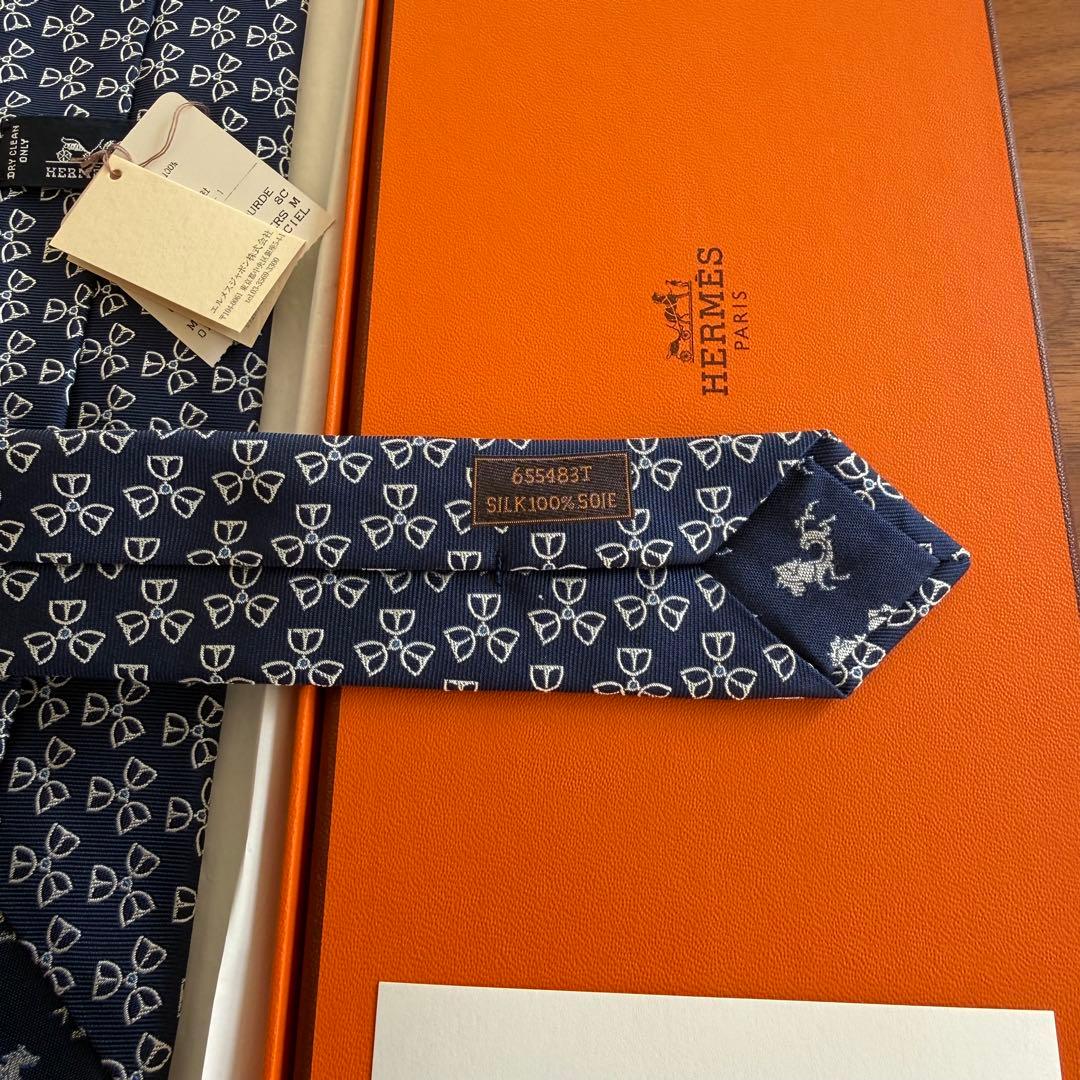 【新品】HERMES（エルメス）　ネクタイ　8cm ネイビー　紺　花柄　タグ付