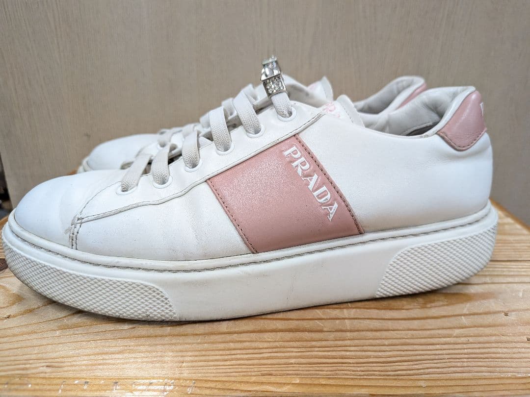 PRADA　レザースニーカー　イタリア製