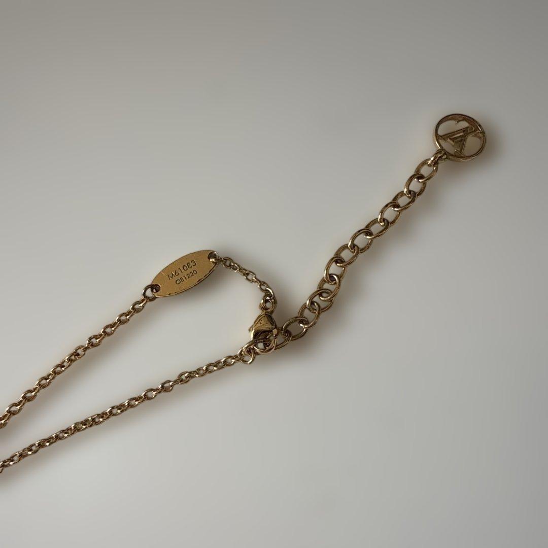 LOUIS VUITTON ネックレス エセンシャルV