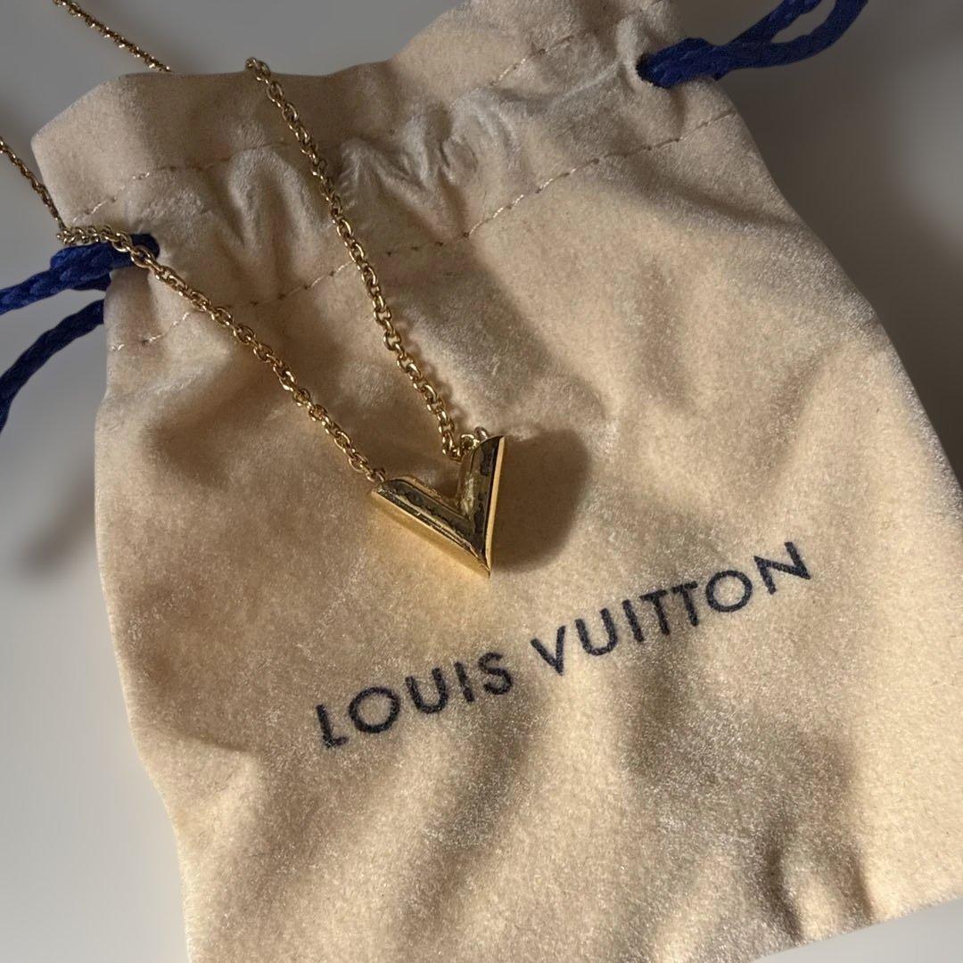LOUIS VUITTON ネックレス エセンシャルV