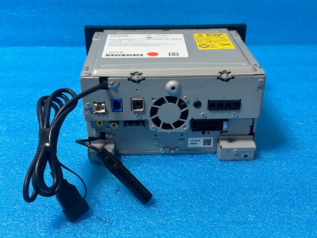 カーナビ Daihatsu. KENWOOD NMZK-W67D