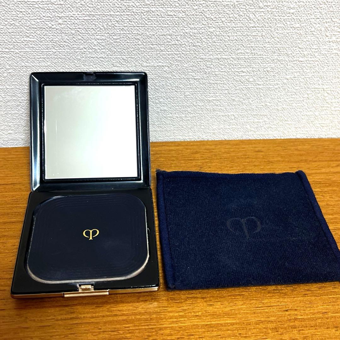 クレドポーボーテ　プードルコンパクトエサンシエルｎ　（エレガントスリム）