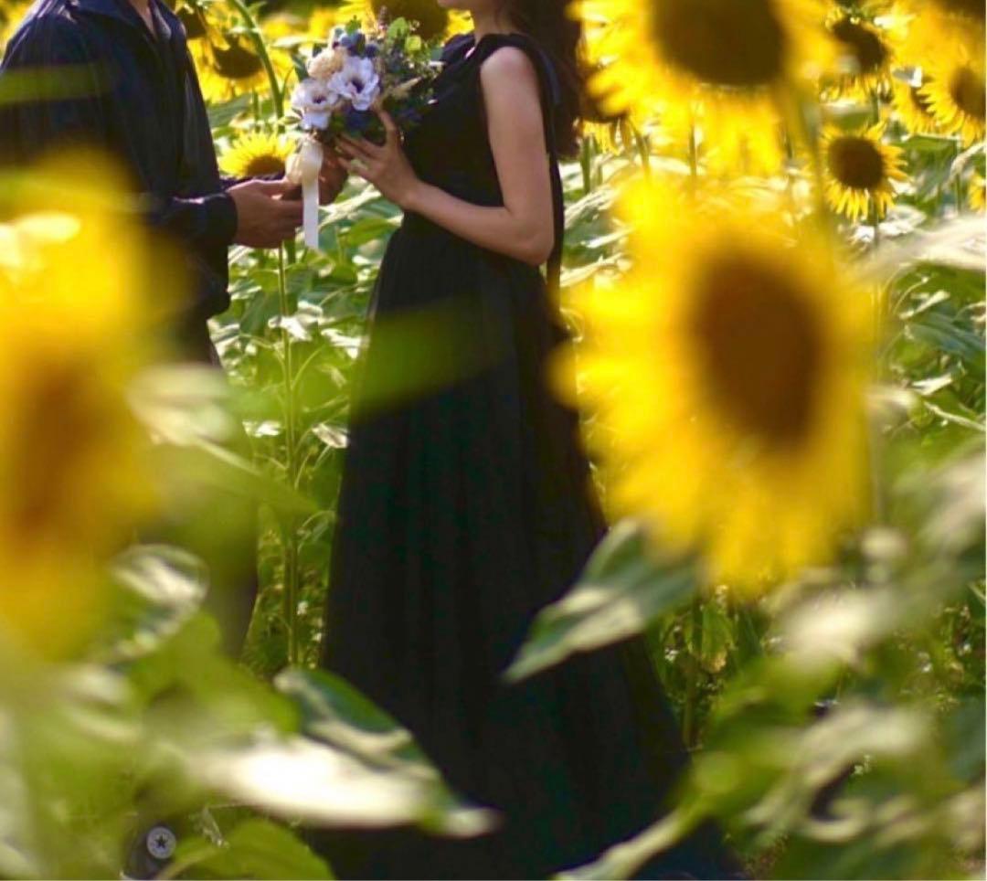 ウェディングドレス　カラードレス　ブラック　肩リボン