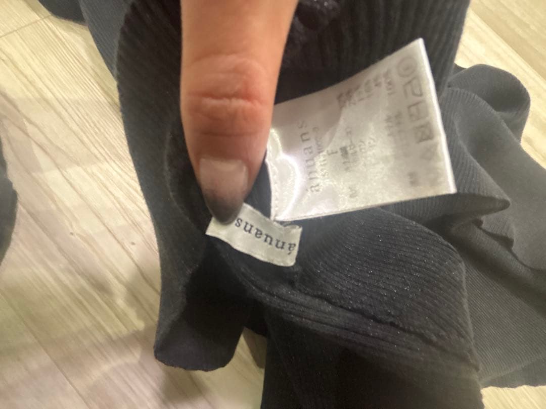 美品 anuans グリッターリブニットワンピース　（BLACK）