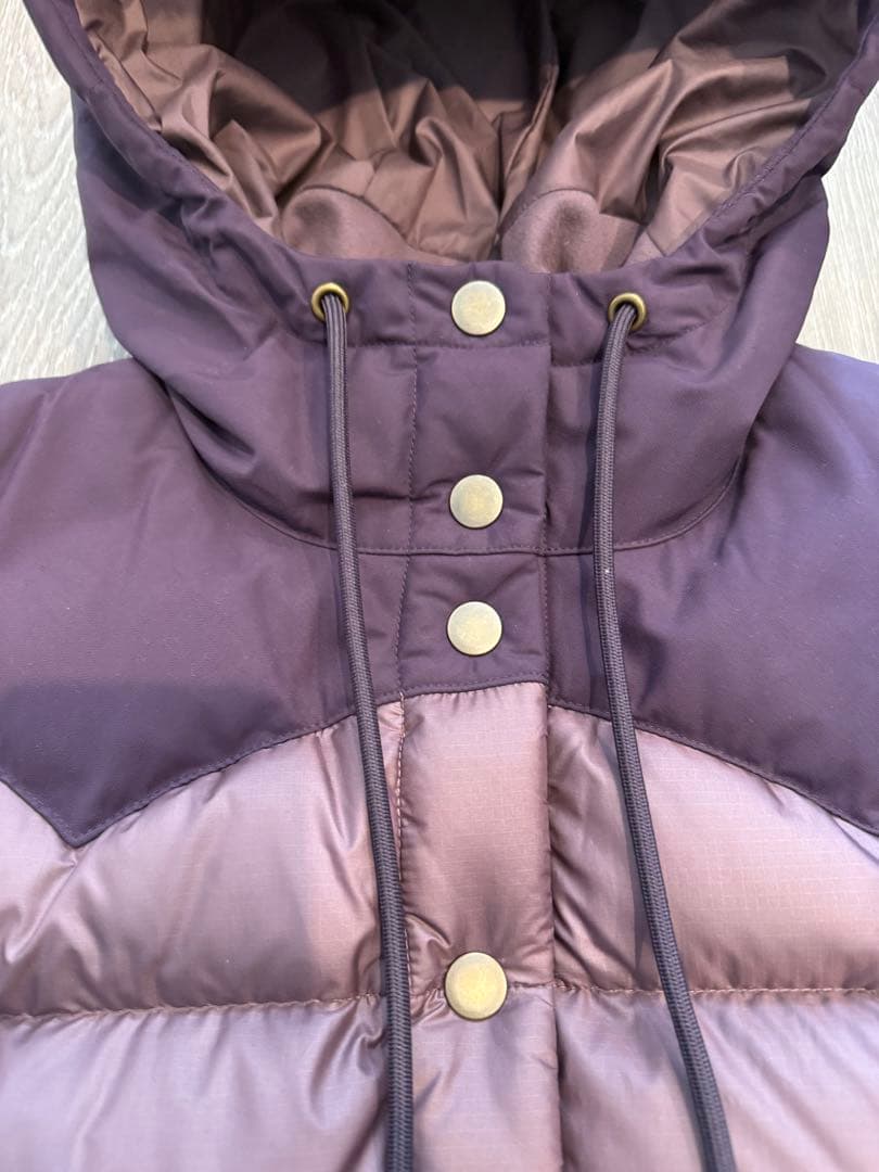パタゴニア フード付きダウンベスト 紫　XS
