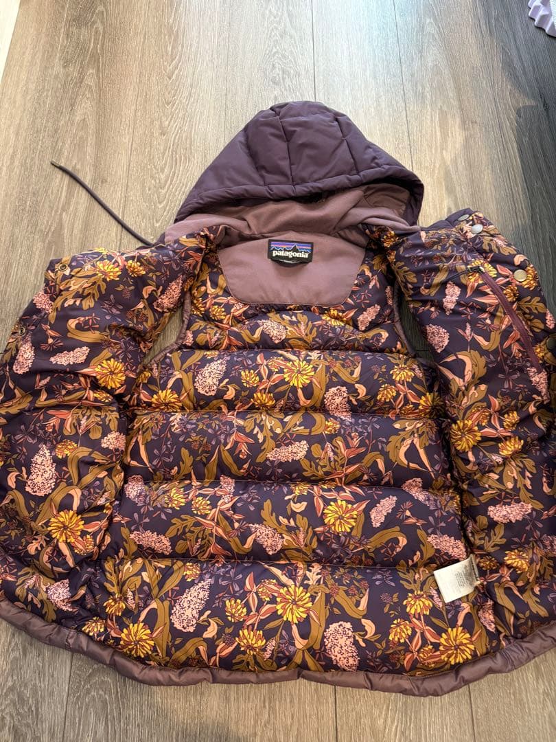パタゴニア フード付きダウンベスト 紫　XS