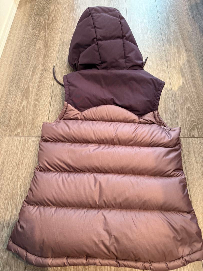 パタゴニア フード付きダウンベスト 紫　XS