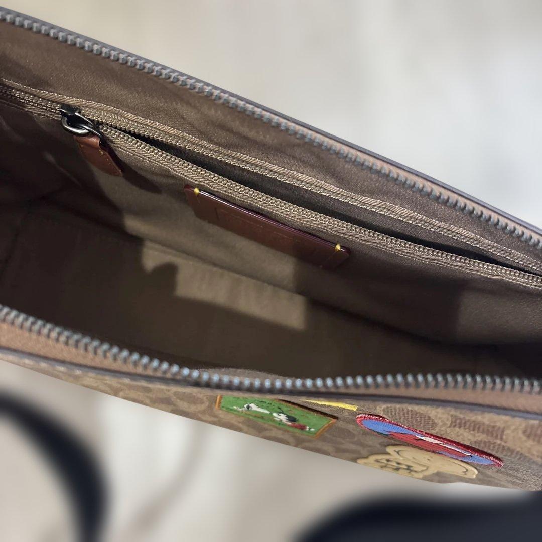 コーチ ショルダーバッグ スヌーピー パッチ付き