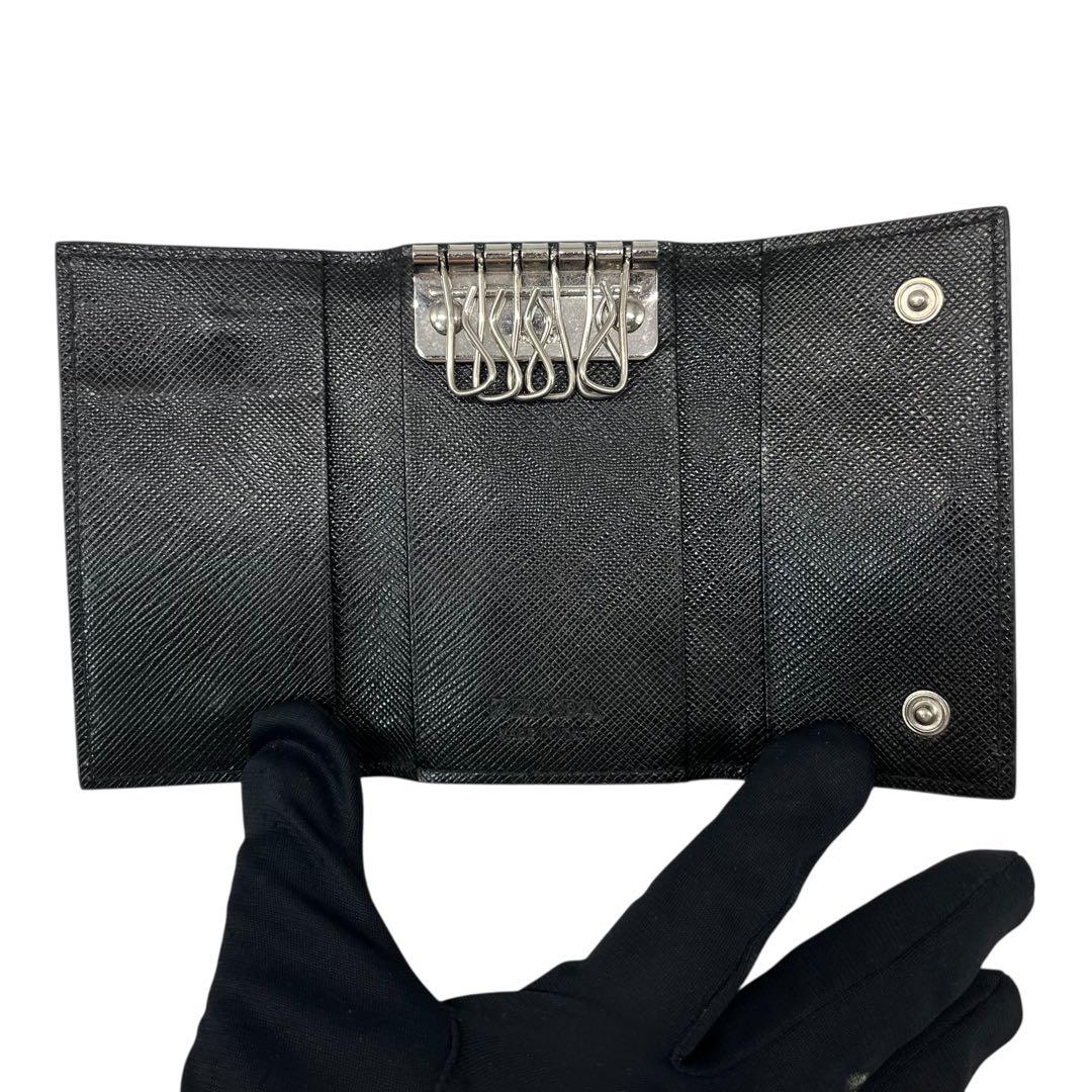 希少✨プラダ キーケース 6連 サフィアーノレザー PVC 三角ロゴ 黒 青