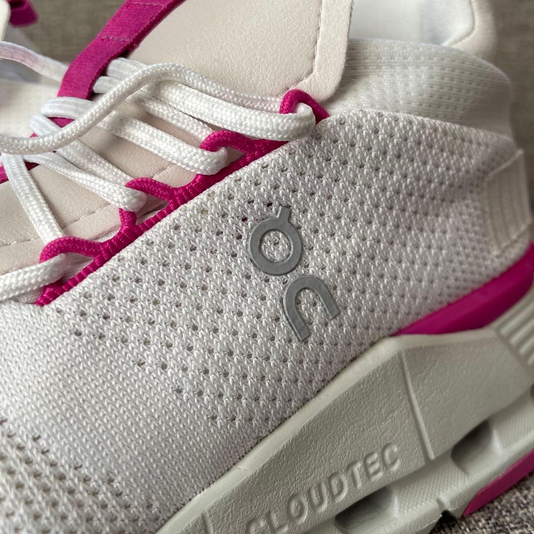 On Cloudnova ホワイト/ピンク スニーカー　新品未使用