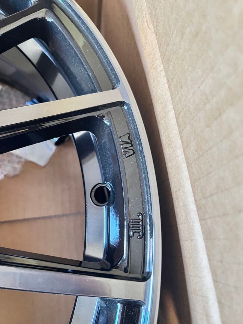 【新品】定価12万 プリウスホイール 18インチ ４本セット 7J PCD100