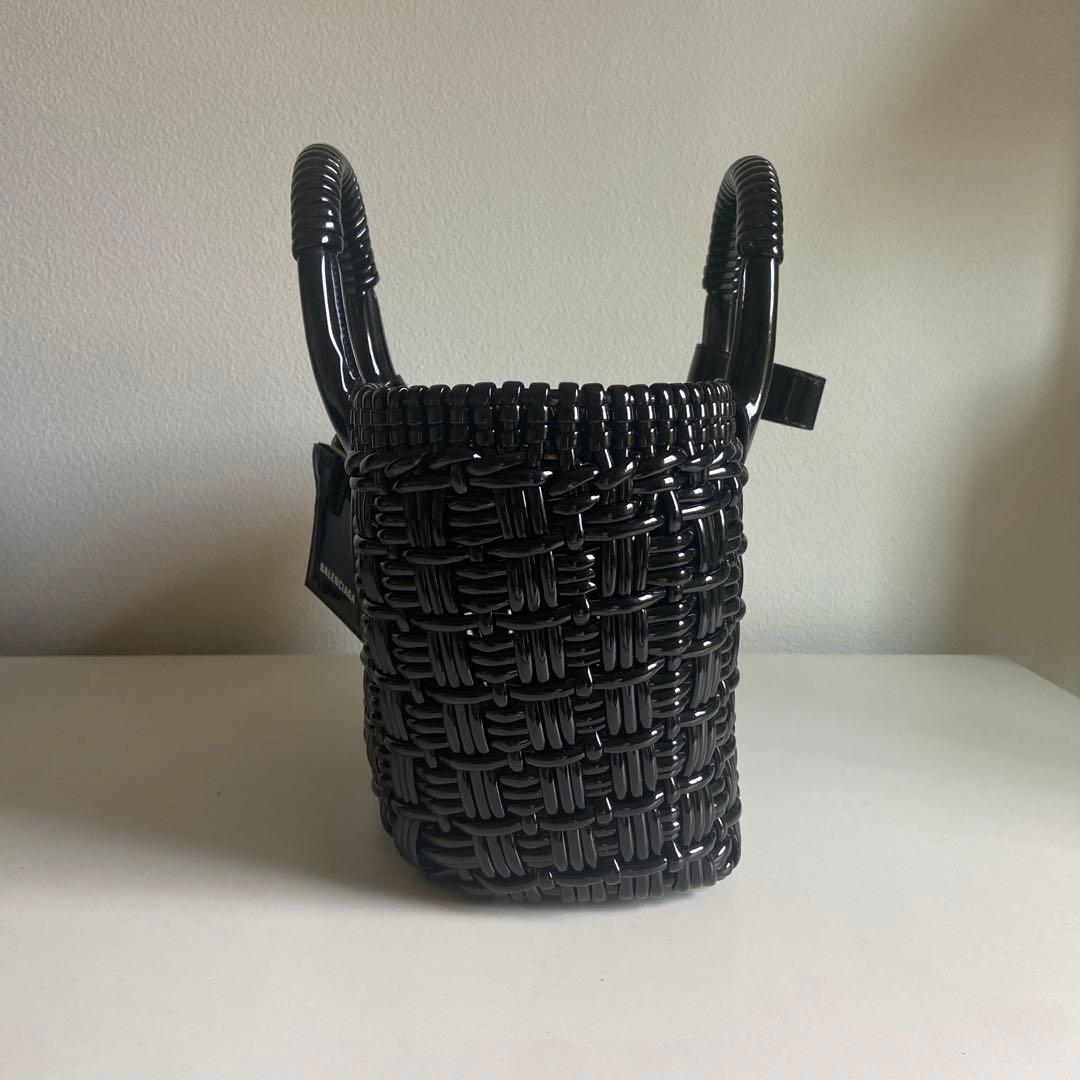 バレンシアガ　BISTRO XS ストラップ付きバスケット　ブラック