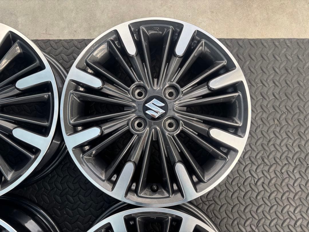 超美品 傷無し スペーシアカスタム 純正 15インチ 4本 新品エアバルブ