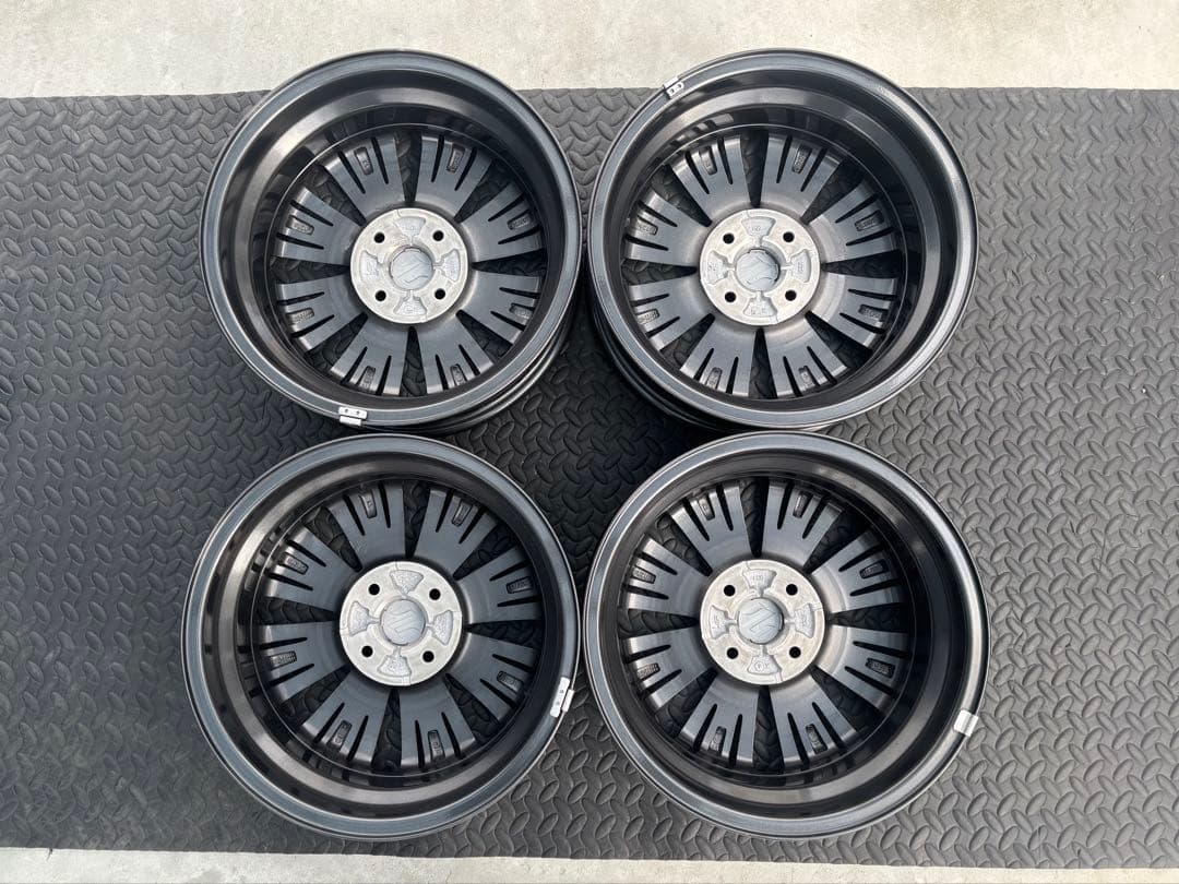 超美品 傷無し スペーシアカスタム 純正 15インチ 4本 新品エアバルブ