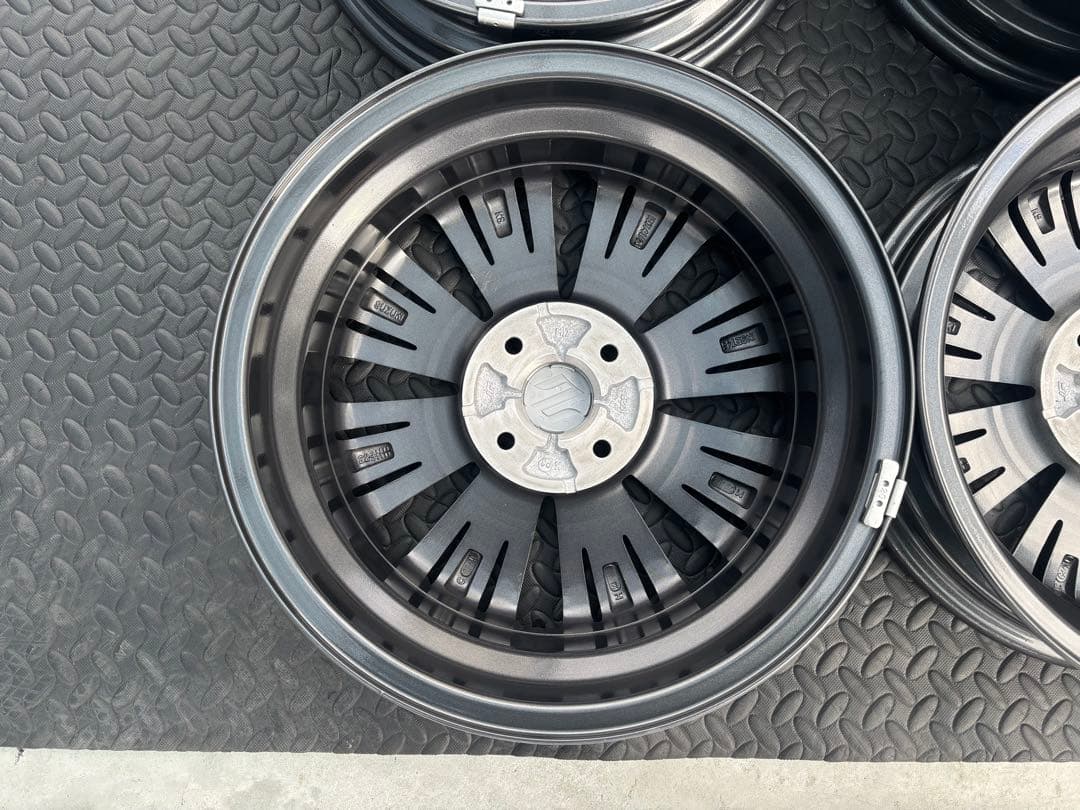 超美品 傷無し スペーシアカスタム 純正 15インチ 4本 新品エアバルブ