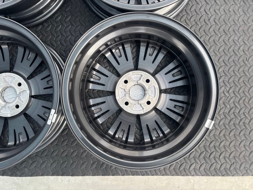 超美品 傷無し スペーシアカスタム 純正 15インチ 4本 新品エアバルブ