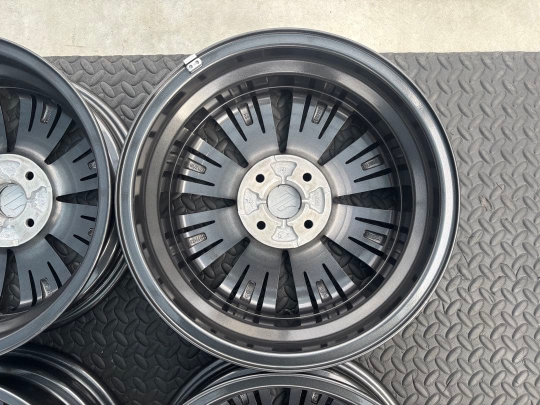 超美品 傷無し スペーシアカスタム 純正 15インチ 4本 新品エアバルブ