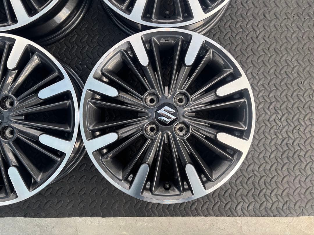 超美品 傷無し スペーシアカスタム 純正 15インチ 4本 新品エアバルブ