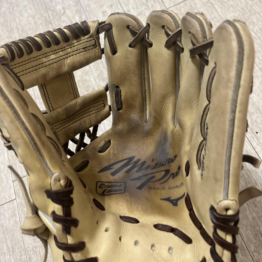 ミズノプロ硬式内野手用グローブ