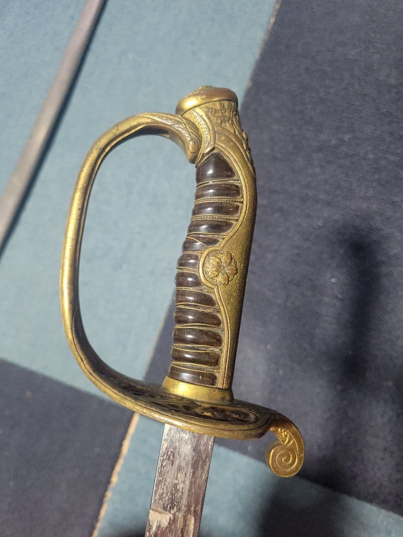 ア*ン様 旧日本軍　陸軍　特注指揮刀　サーベル　模擬刀