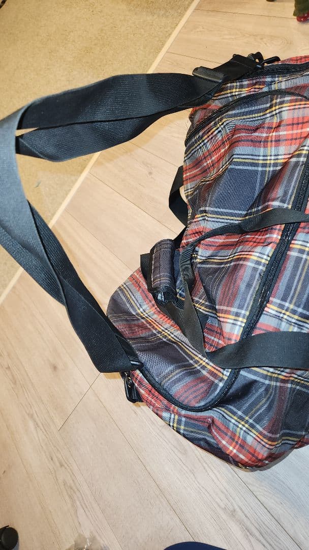 美品　BURTON 大容量ボストンバッグ　スノーボードバッグ　バートン