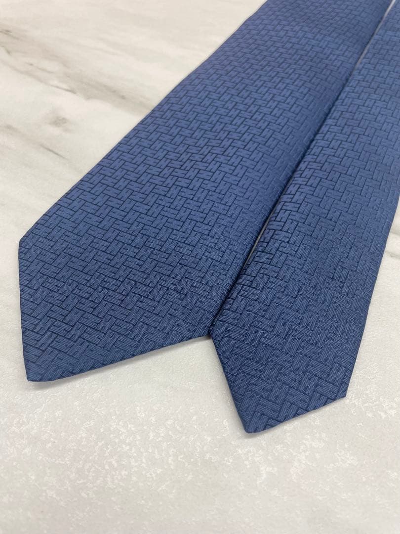 美品 エルメス ハイブランド ネクタイ ファソネ H柄 ネイビー 紺色