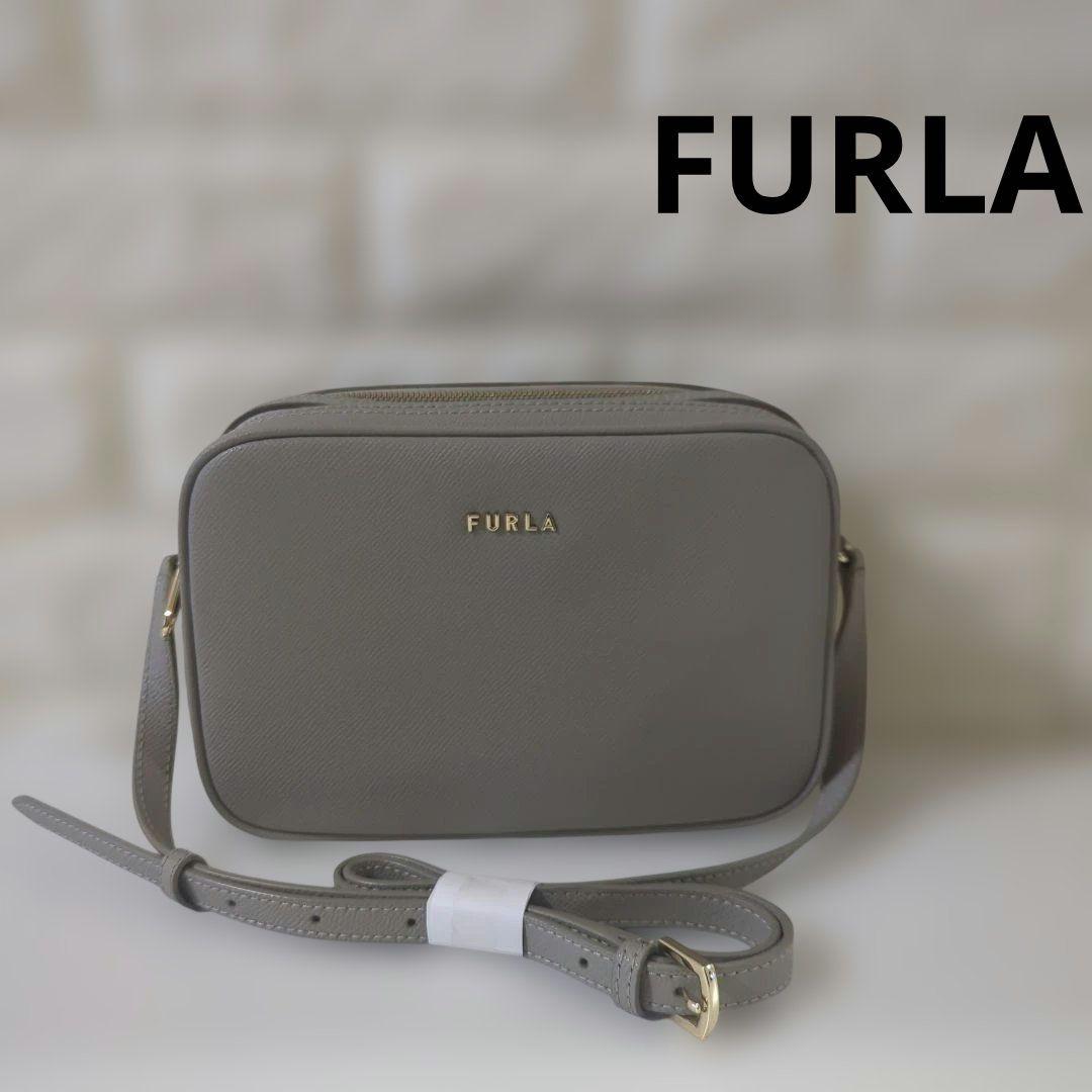 美品　フルラ　リリー　ショルダーバック　肩がけ　斜めがけ　近年モデル