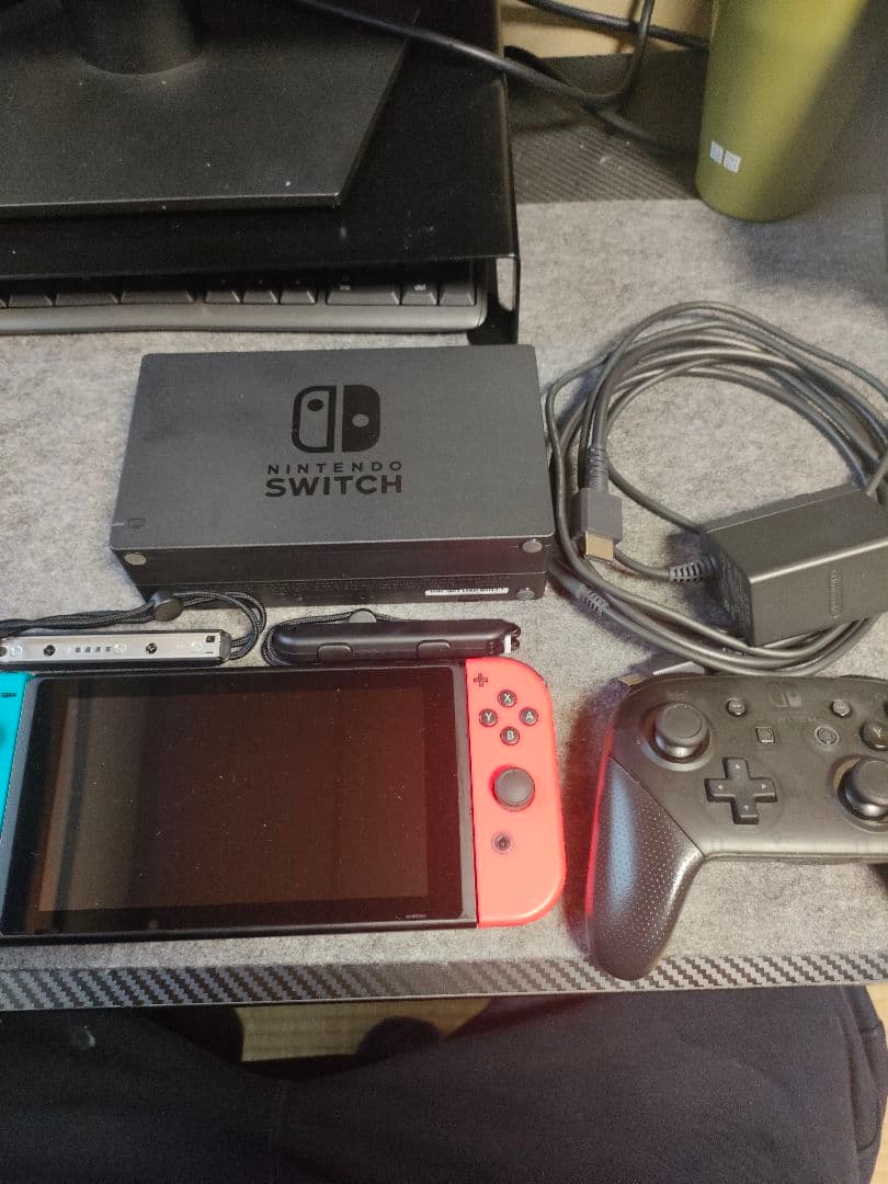 任天堂Switch　本体+コントローラ+ソフト2本