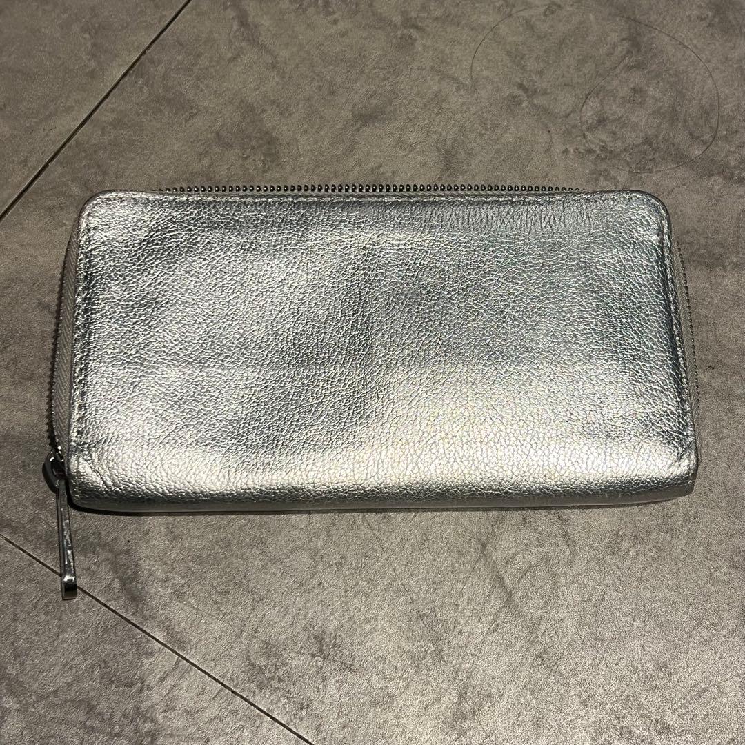 シルバー メタリックレザー 長財布