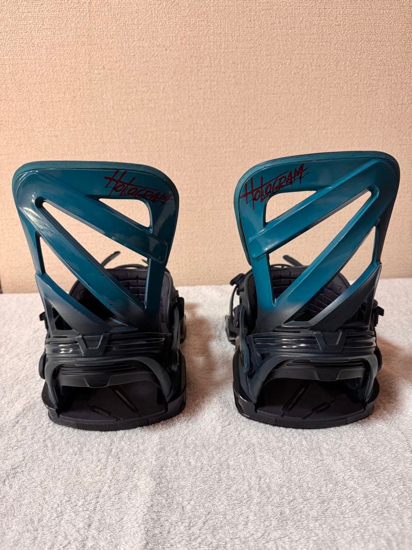 サロモン　ホログラム　Mサイズ