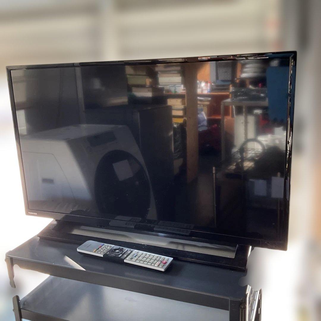 液晶テレビ　REGZA TOSHIBA 32S22 2019年　リモコン付き　⓶