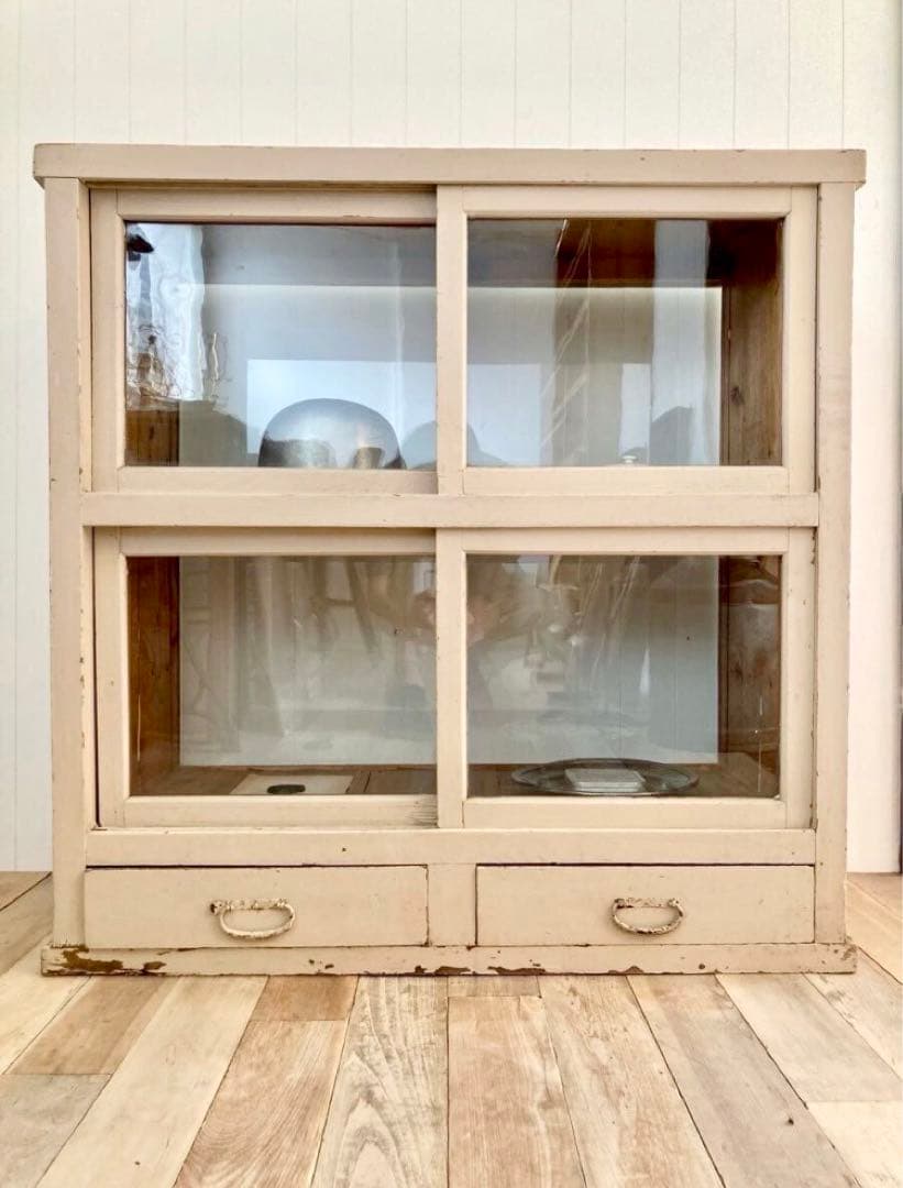 パン屋さんで使われていたガラスケース