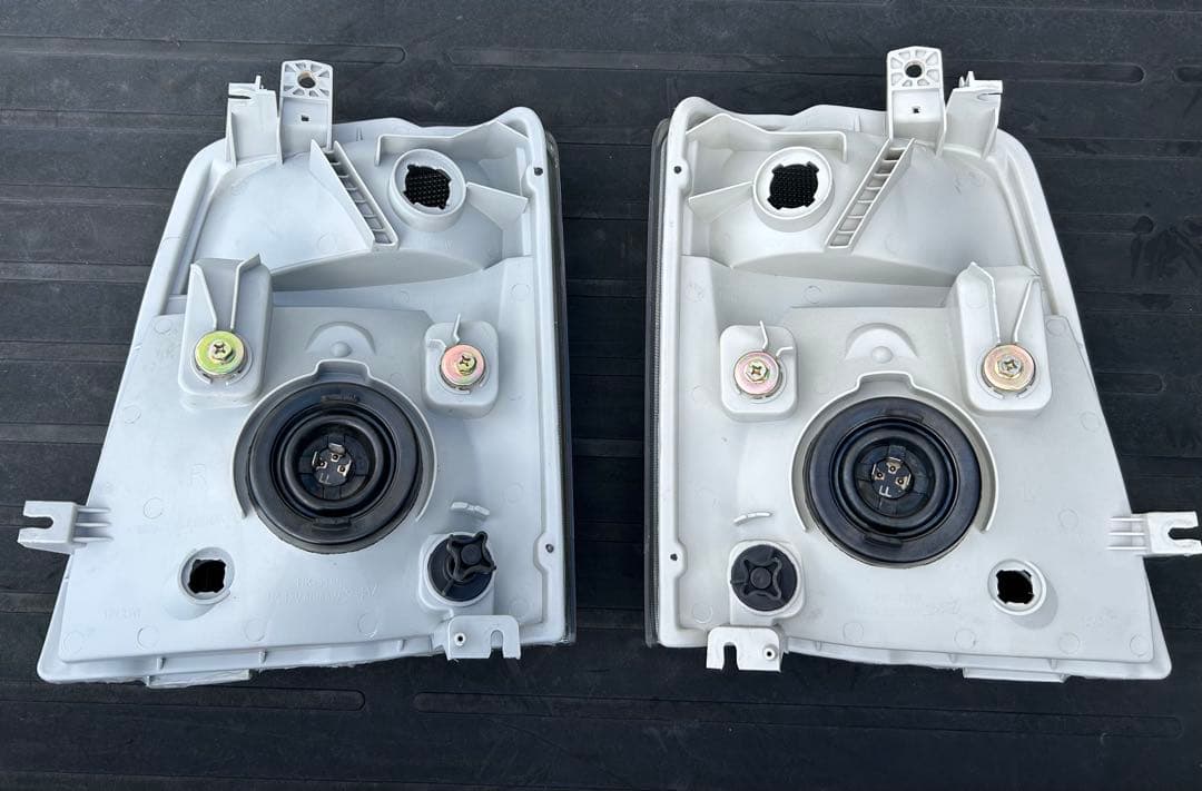 スズキ　キャリイ　63系　社外製ヘッドライト　左右セット