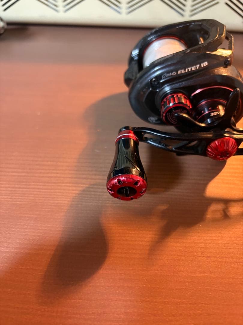 アブガルシア　Revo ELITE7 IB ハンドル交換済み