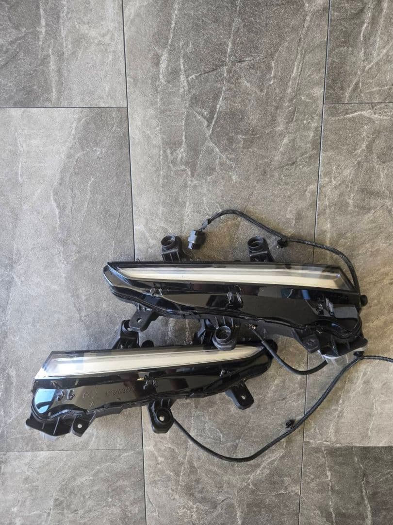 プジョー208 LED デイライト