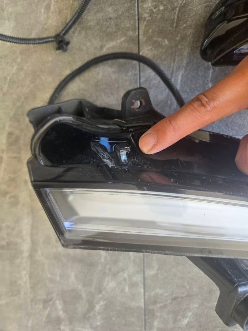 プジョー208 LED デイライト