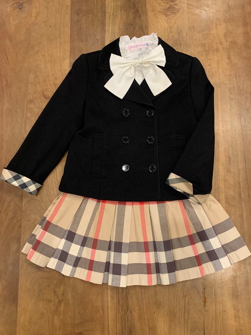 バーバリー　フォーマルセットアップ　￼130サイズ