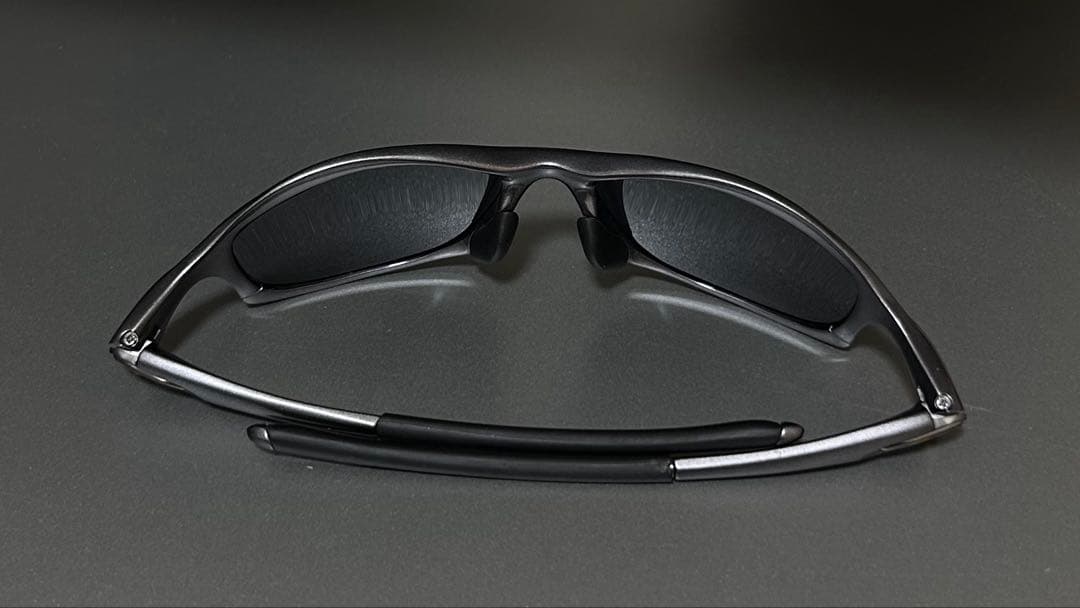 小物 oakley hatchet