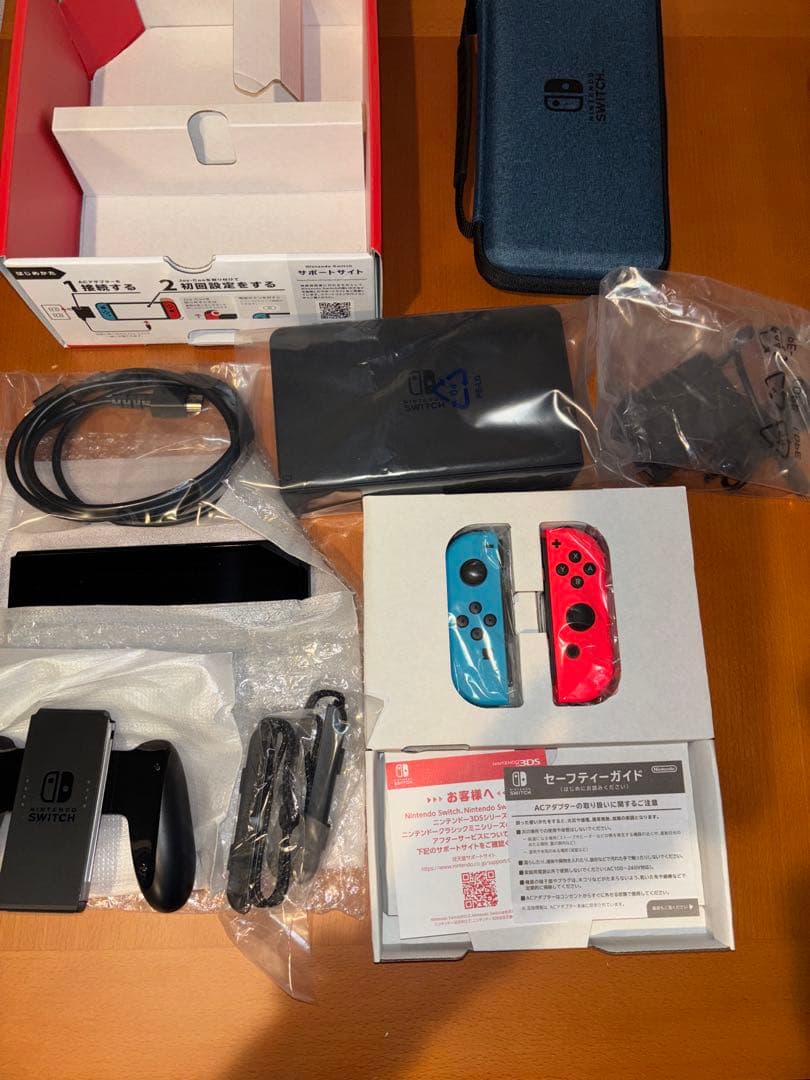 Nintendo Switch 有機ELモデル　本体 青/赤 Joy-Con