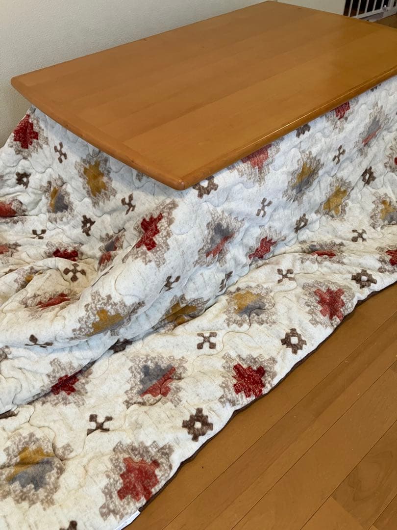 ニトリ ダイニングテーブル 兼 こたつ