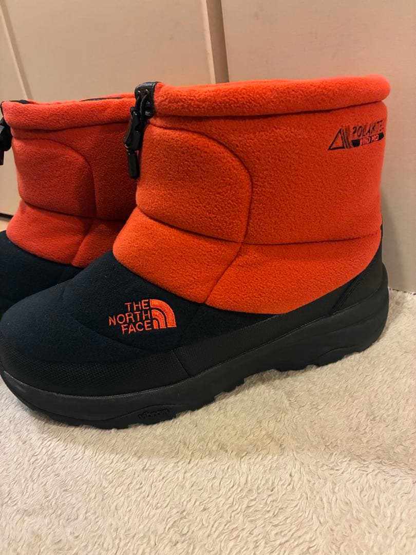 美品THE NORTH FACE ポーラテック ヌプシ ショートブーツ オレンジ