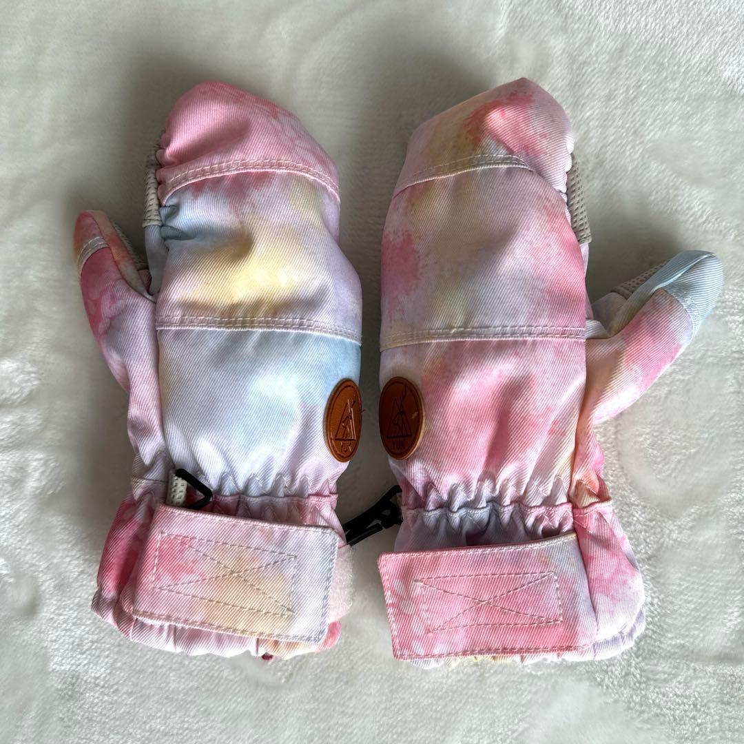 【まゆゆ】新品　YUK スキーウェア 100 手袋付き　スノーウェア