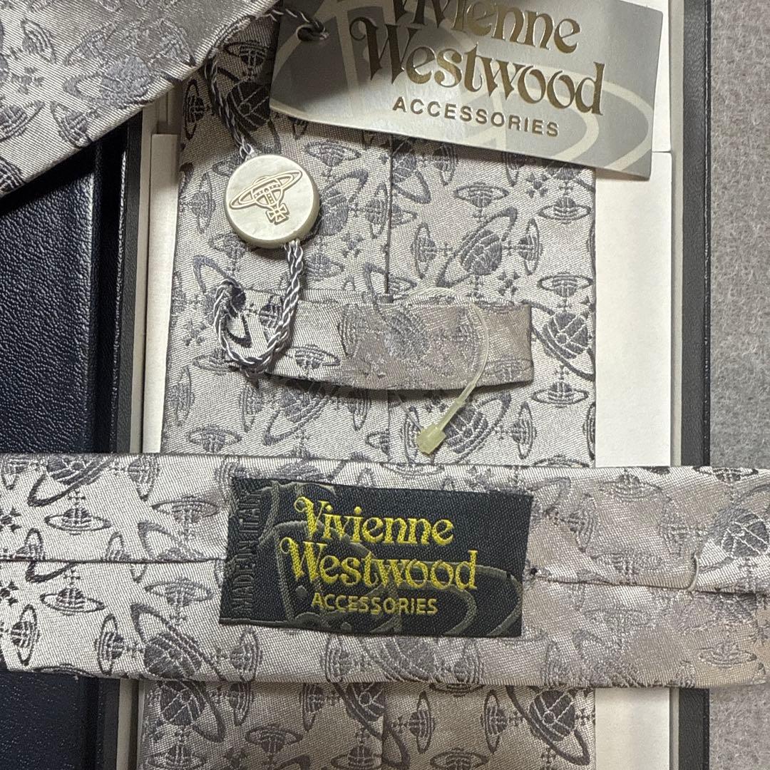 未使用タグ付　ヴィヴィアンウエストウッド　ネクタイ　銀　オーブ柄総柄　結婚式
